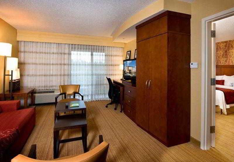 Courtyard By Marriott Atlanta Buford Mall Of Georgia Cameră foto